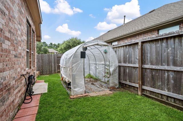 7011 Dewberry Shores Lane, Humble, TX 77396