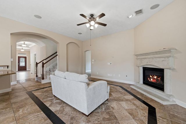7011 Dewberry Shores Lane, Humble, TX 77396