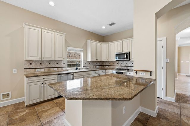 7011 Dewberry Shores Lane, Humble, TX 77396