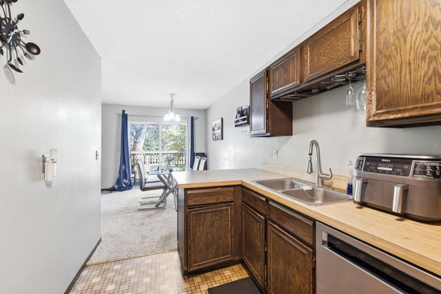 7865 Yucca Lane N A, Maple Grove, MN 55311