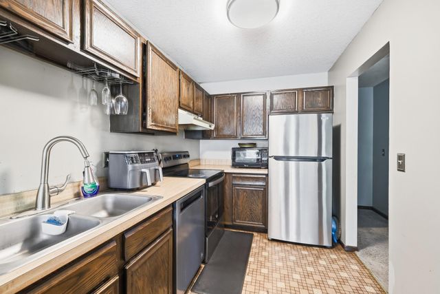 7865 Yucca Lane N A, Maple Grove, MN 55311