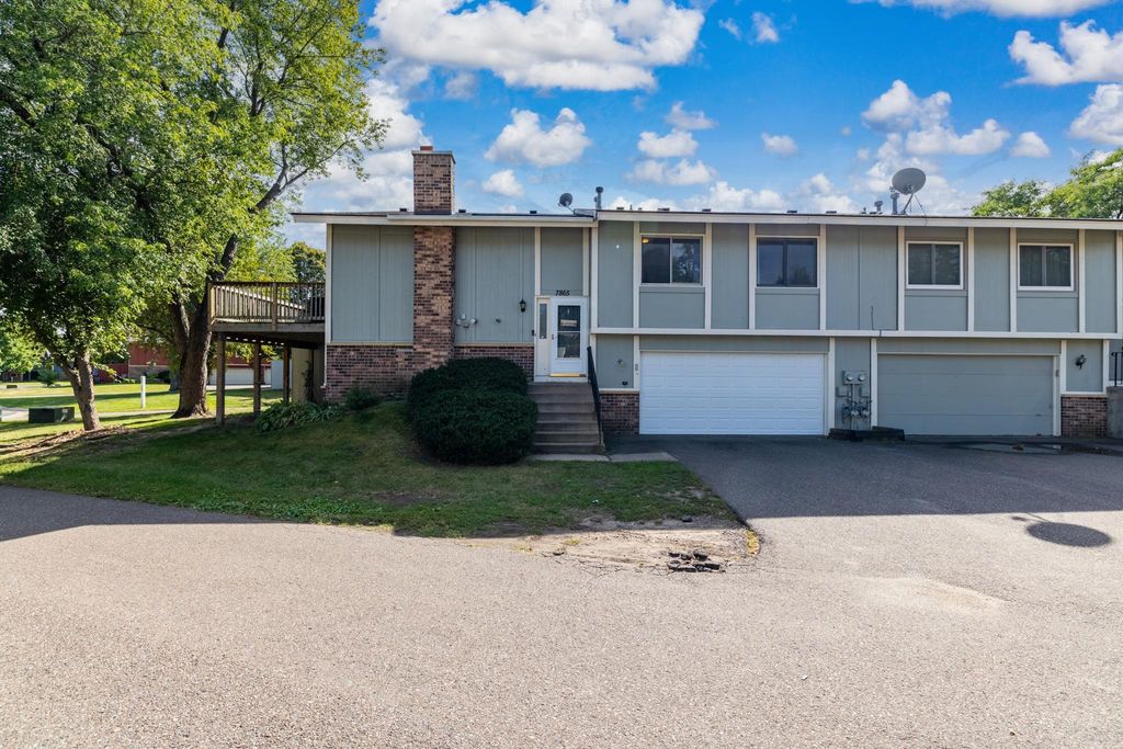 7865 Yucca Lane N A, Maple Grove, MN 55311