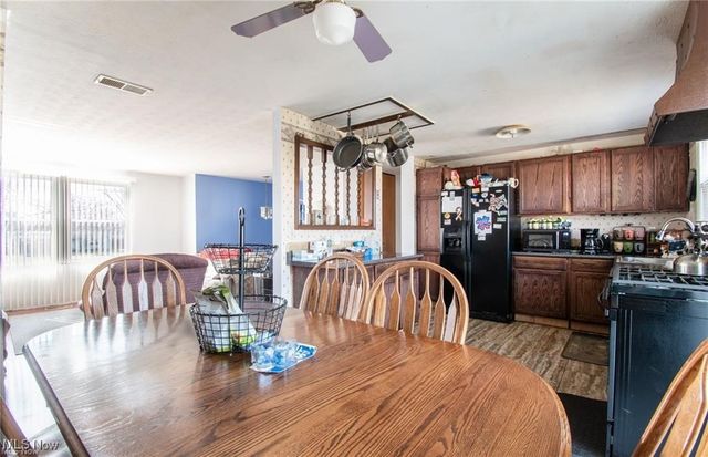 5630 Stanford Avenue, Austintown, OH 44515