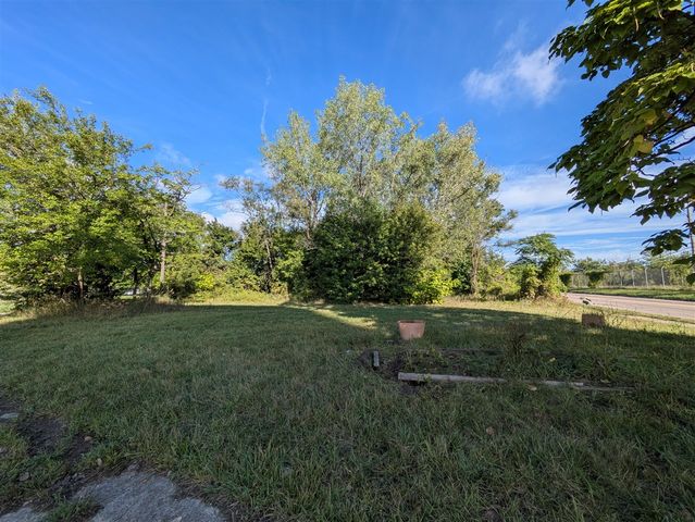 13451 Dequindre Street, Detroit, MI 48212