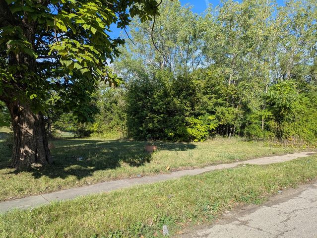 13451 Dequindre Street, Detroit, MI 48212