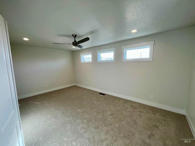 1245 E Andes Dr, Kuna, ID 83634