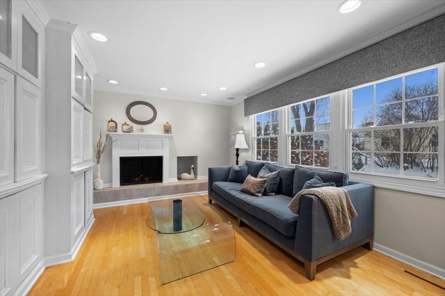 440 Burnt Ember Lane, Buffalo Grove, IL 60089