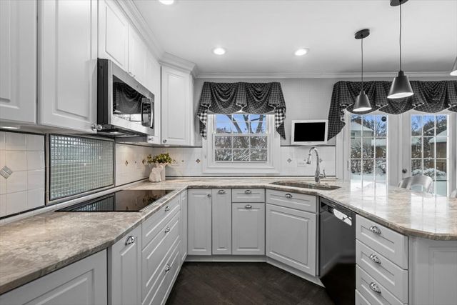 440 Burnt Ember Lane, Buffalo Grove, IL 60089