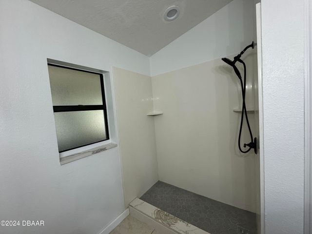 121 Tropic Bird Court, Daytona Beach, FL 32119