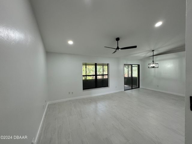 121 Tropic Bird Court, Daytona Beach, FL 32119
