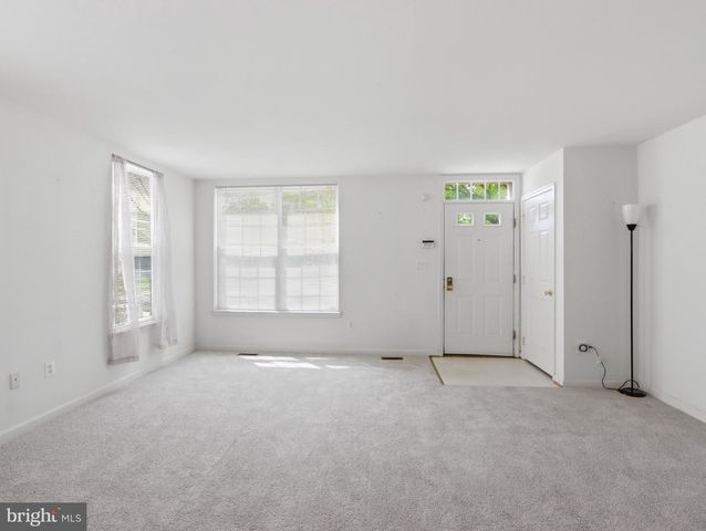 907 MYRTLE AVE, Baltimore, MD 21201