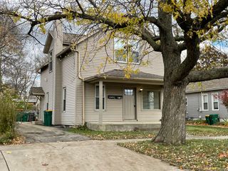 320 E 13th Street A, Lockport, IL 60441