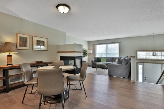 5175 Fairpoint Drive N, Hugo, MN 55038