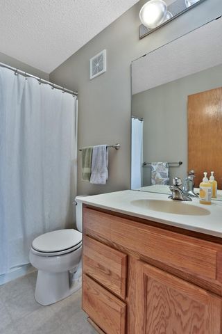 5175 Fairpoint Drive N, Hugo, MN 55038