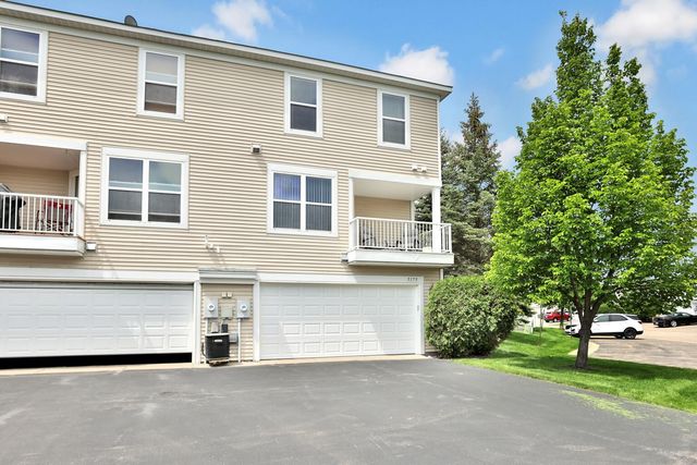5175 Fairpoint Drive N, Hugo, MN 55038