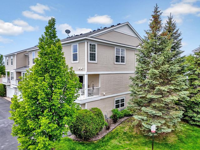 5175 Fairpoint Drive N, Hugo, MN 55038