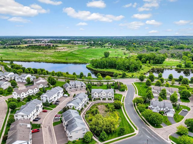 5175 Fairpoint Drive N, Hugo, MN 55038