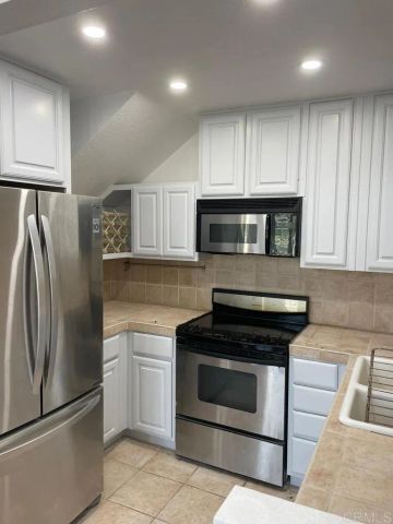 4040 Porte La Paz 75, San Diego, CA 92122