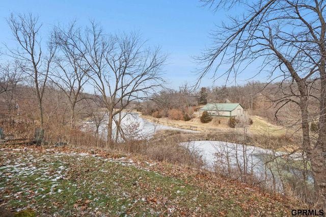 19719 Raven Drive, Louisville, NE 68037