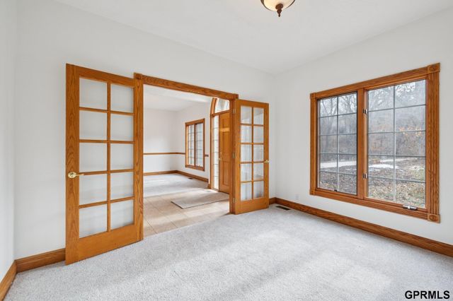 19719 Raven Drive, Louisville, NE 68037