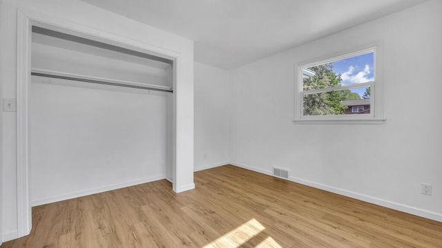 2305 Mayflower AVENUE, Sheboygan, WI 53083