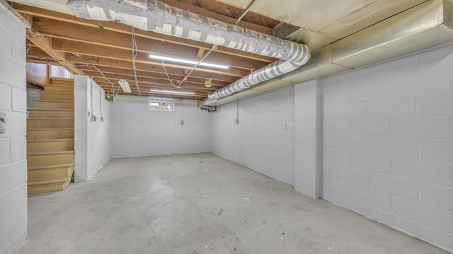 2305 Mayflower AVENUE, Sheboygan, WI 53083