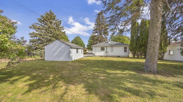 2305 Mayflower AVENUE, Sheboygan, WI 53083