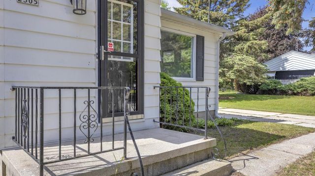 2305 Mayflower AVENUE, Sheboygan, WI 53083