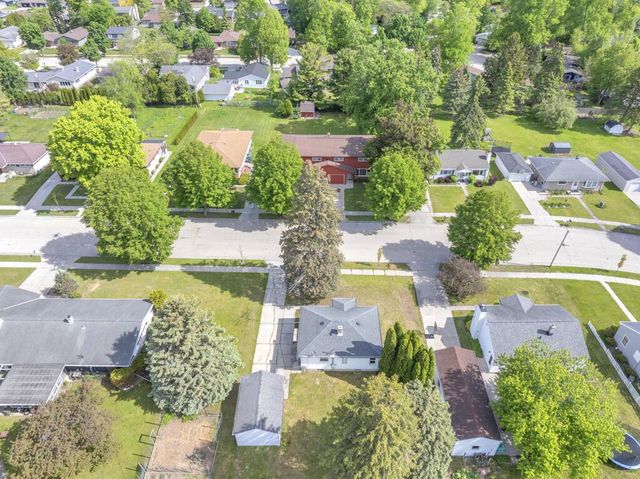 2305 Mayflower AVENUE, Sheboygan, WI 53083