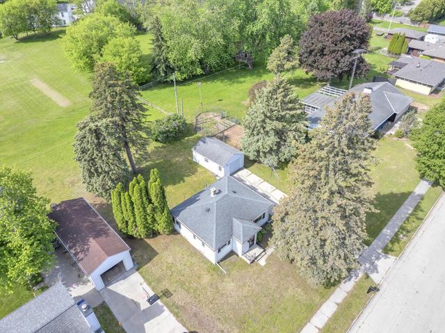 2305 Mayflower AVENUE, Sheboygan, WI 53083