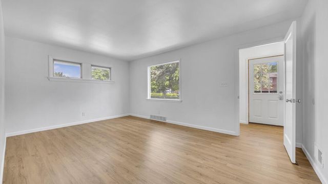 2305 Mayflower AVENUE, Sheboygan, WI 53083
