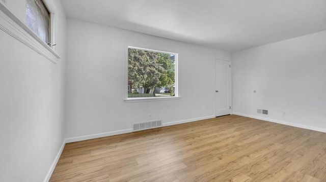 2305 Mayflower AVENUE, Sheboygan, WI 53083
