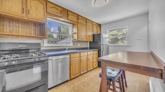 2305 Mayflower AVENUE, Sheboygan, WI 53083