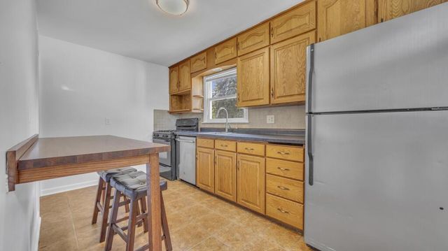 2305 Mayflower AVENUE, Sheboygan, WI 53083