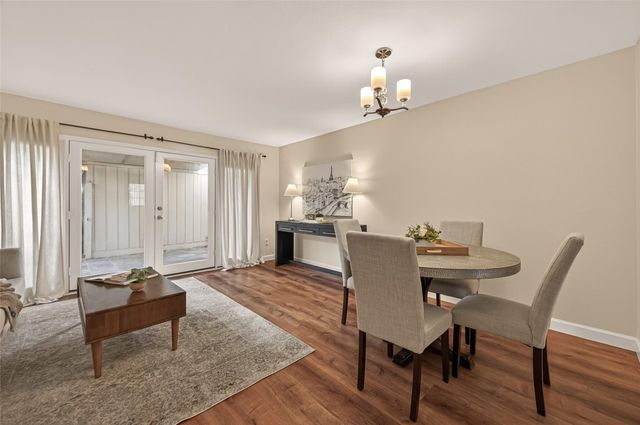 5813 Doliver Drive 72, Houston, TX 77057