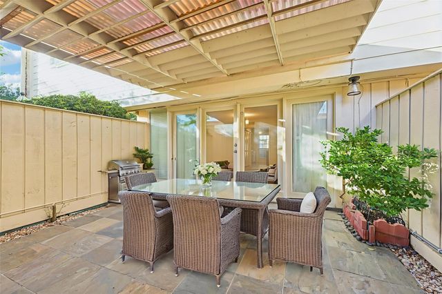 5813 Doliver Drive 72, Houston, TX 77057