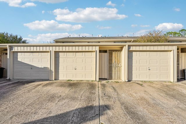 5813 Doliver Drive 72, Houston, TX 77057