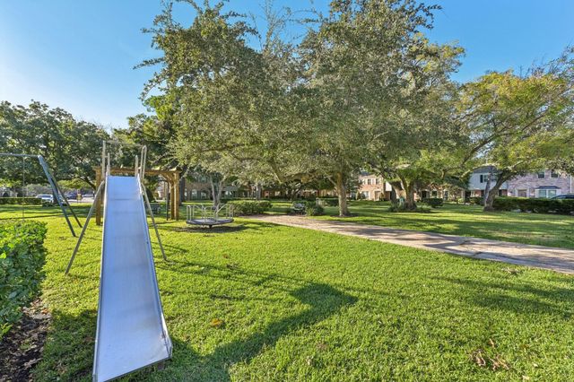 5813 Doliver Drive 72, Houston, TX 77057