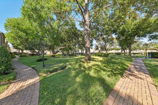 5813 Doliver Drive 72, Houston, TX 77057