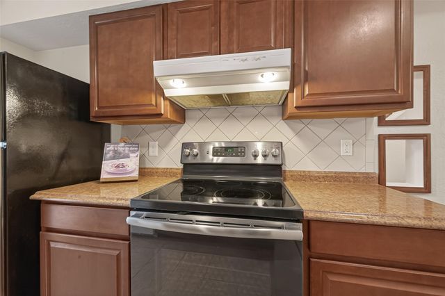 5813 Doliver Drive 72, Houston, TX 77057