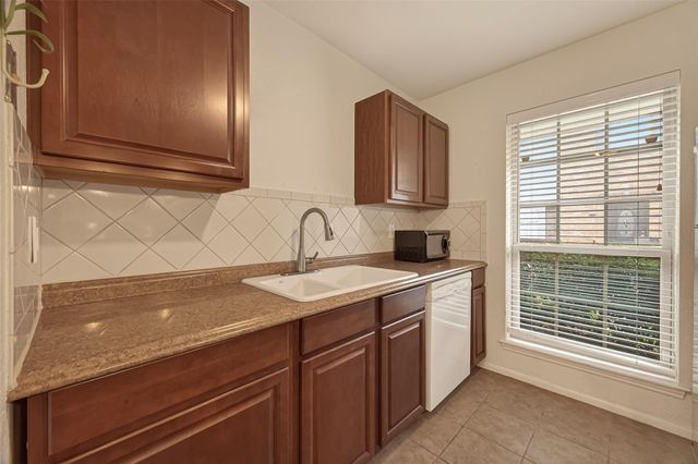 5813 Doliver Drive 72, Houston, TX 77057