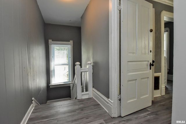 828 N Garfield Ave Apt 2, Peoria, IL 61606