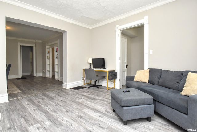 828 N Garfield Ave Apt 2, Peoria, IL 61606