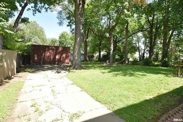 828 N Garfield Ave Apt 2, Peoria, IL 61606