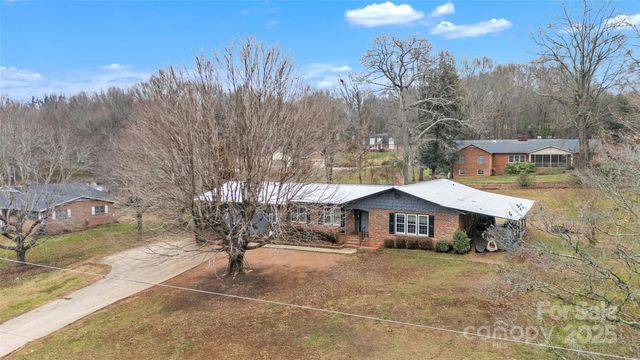 288 Northwood Park, Taylorsville, NC 28681