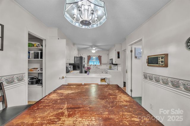 288 Northwood Park, Taylorsville, NC 28681