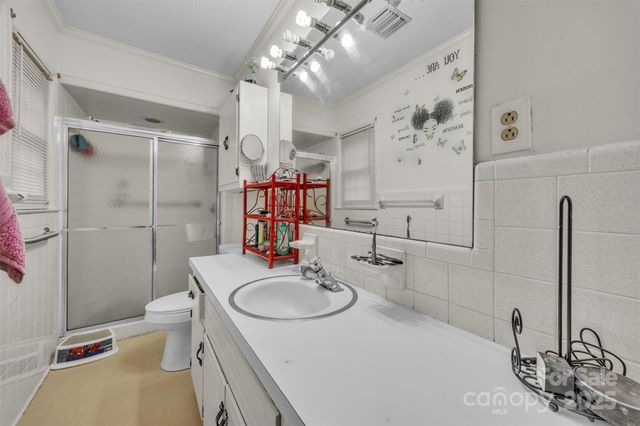 288 Northwood Park, Taylorsville, NC 28681