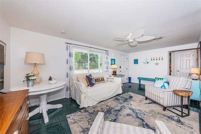 412 PENNSYLVANIA AVENUE, Palm Harbor, FL 34683