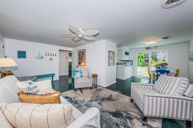 412 PENNSYLVANIA AVENUE, Palm Harbor, FL 34683