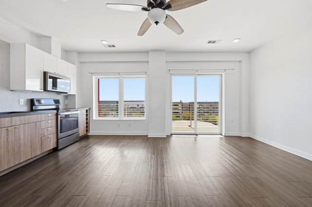 4361 S Congress Ave 526, Austin, TX 78745